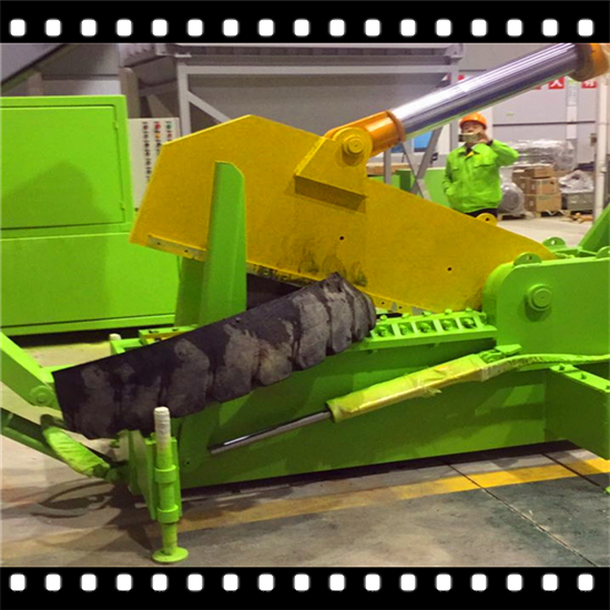 OTR Tire Recycling Section Cutter