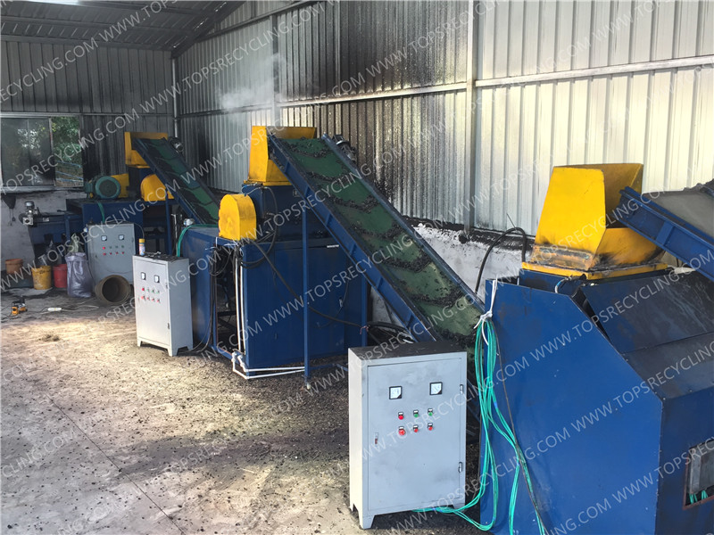 scrapped tire crushing machine
